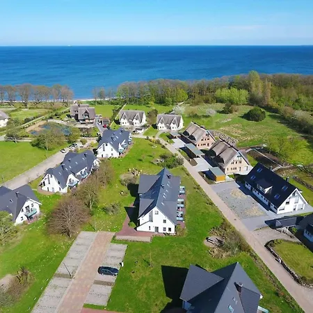 Strandnahe Rex Rugia: Balkon & Ahoi Erlebnisbad Lobbe